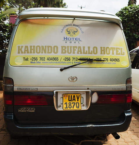 Airport Transfer - Kahondo Buffalo Hotel 